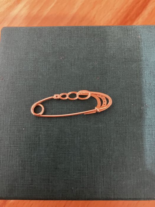 Золота булавка 585