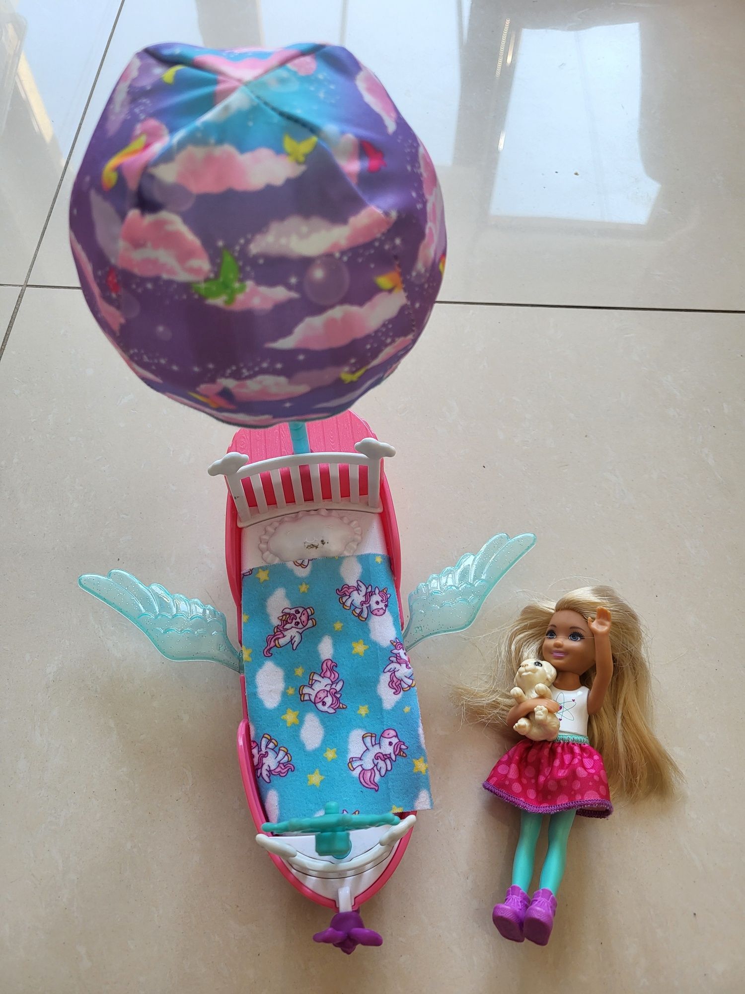 Barbie Chelsea magiczne łóżko statek balon