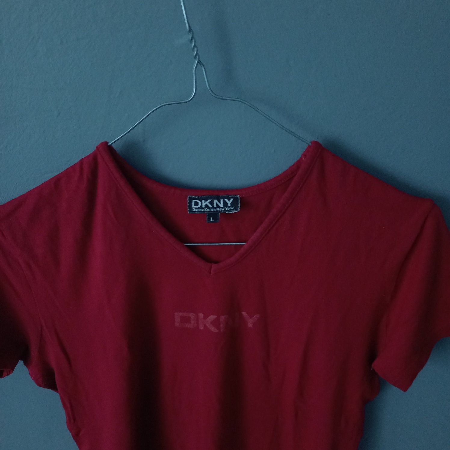 DKNY czerwona krwista koszulka top mega
L