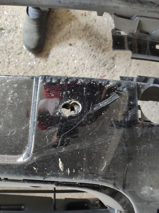 Sprzedam zderzak przedni reanult scenic III 2012 rok