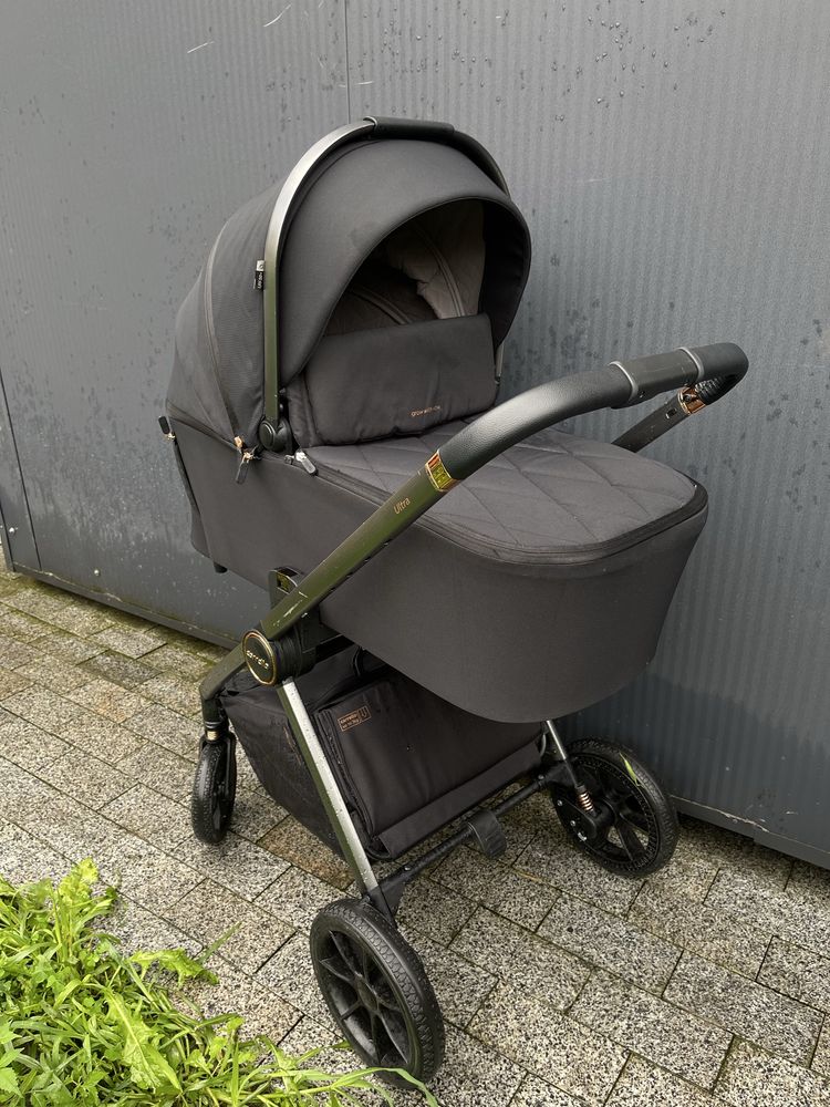 2 в 1 + автокрісло CARRELLO Ultra CRL-6525