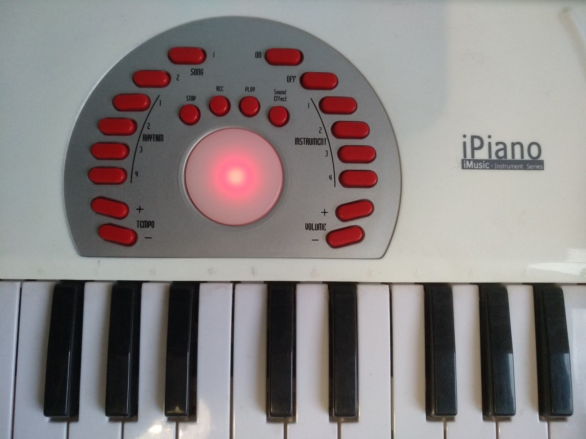 Детское электронное пианино.