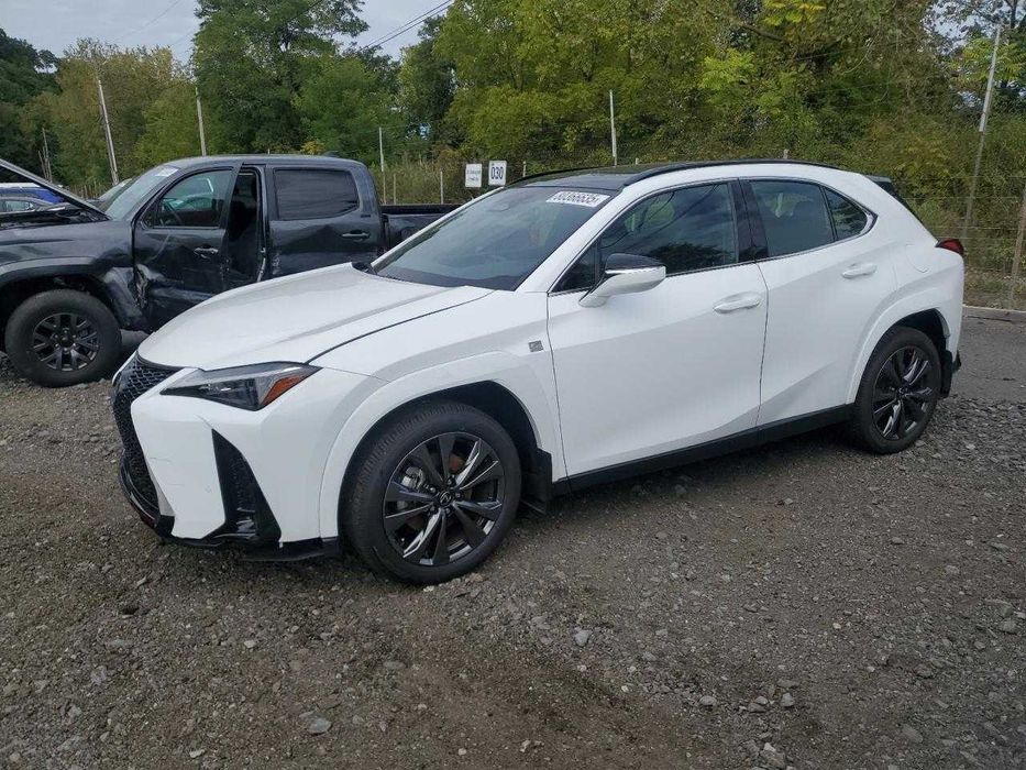 Lexus UX 300H Base 2025