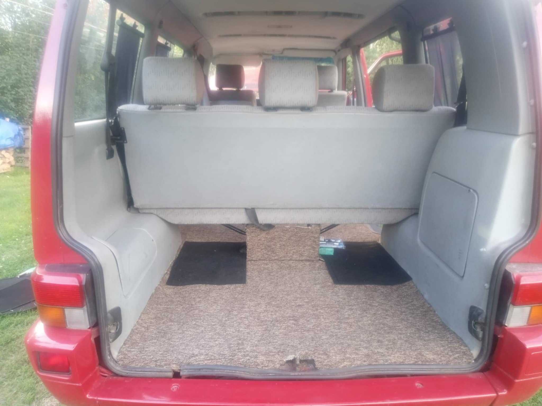 VW T4 CARAVELLE 1,9 TD  zarejestrowany na 9osob