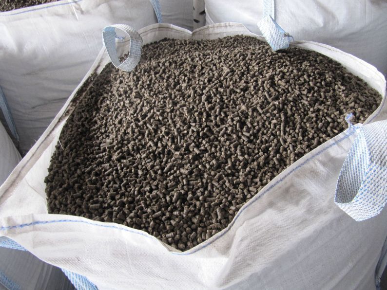 Pelet kominkowy opał do kominka pellet Pellet z łuski słonecznika