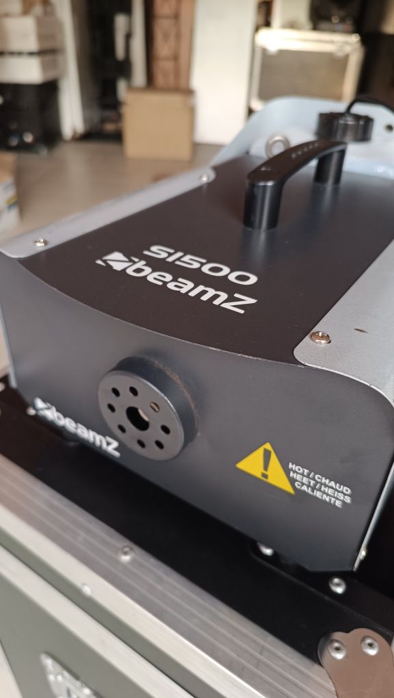 Генератор диму BeamZ S1500 Dmx