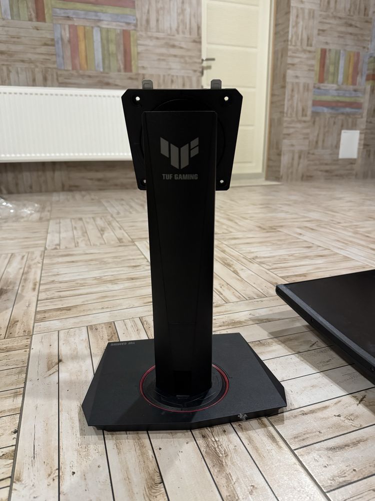 Ігровий монітор Asus (тріщина на екрані)