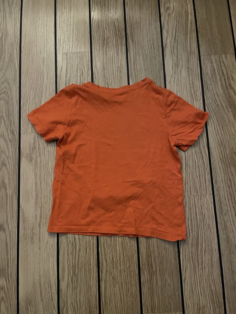 Sprzedam T-shirt chłopięcy z cekinami 116