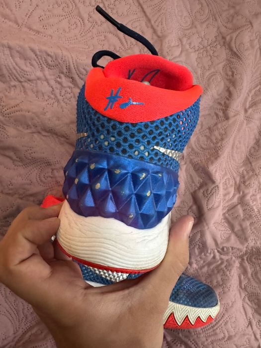Nike Kyrie Irving 1 “Day of Independence”