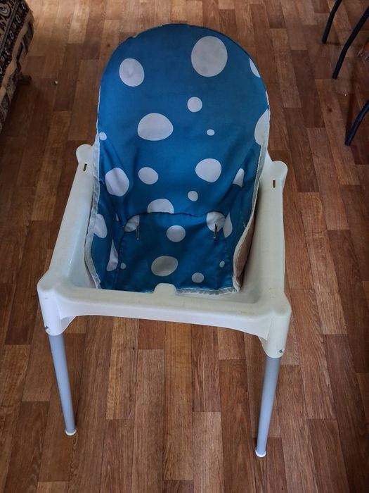 Стільчик для годування ikea