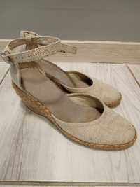 Buty espadryle na koturnie