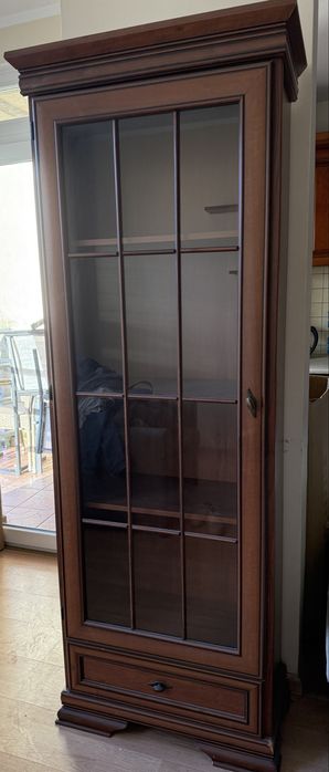 Witryna i regał na sprzedaż