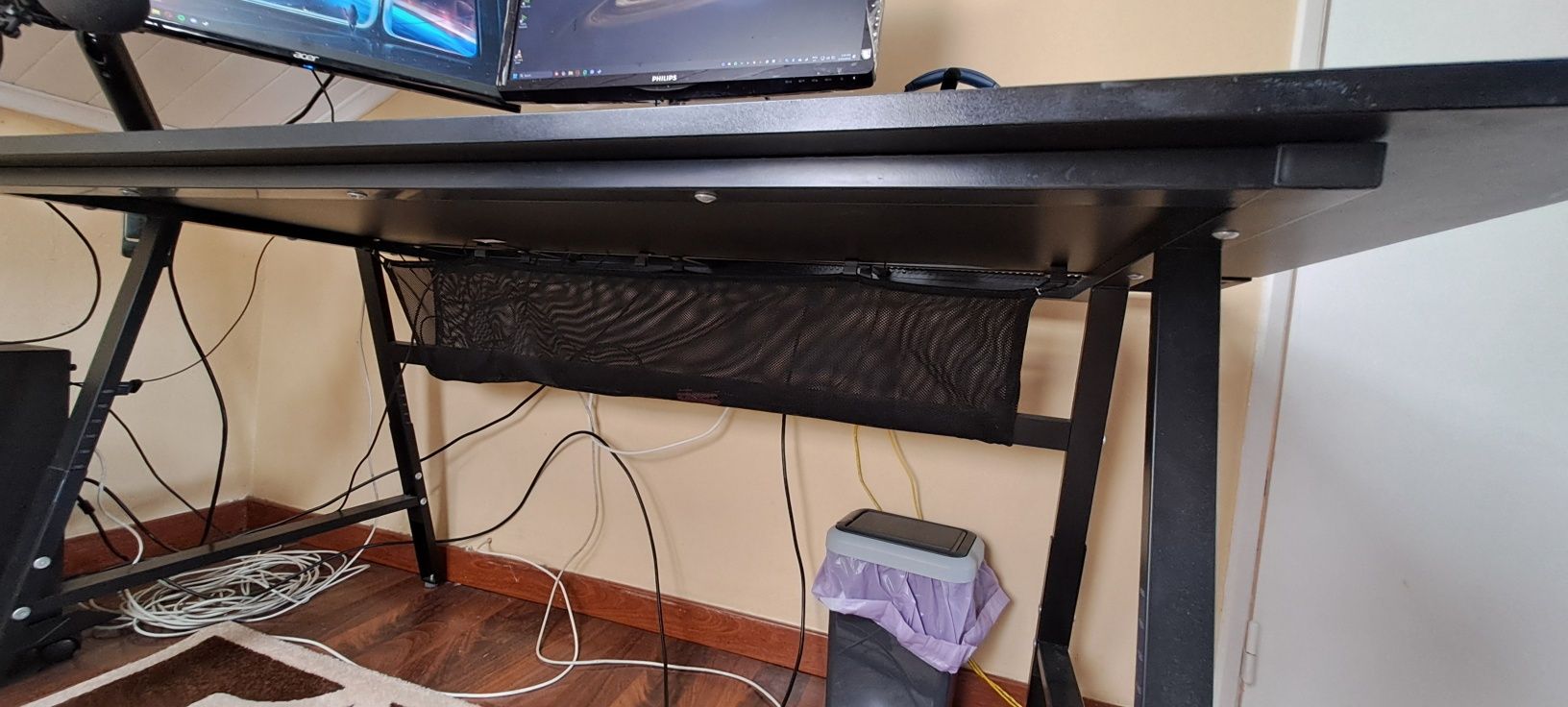 Mesa para computador preta