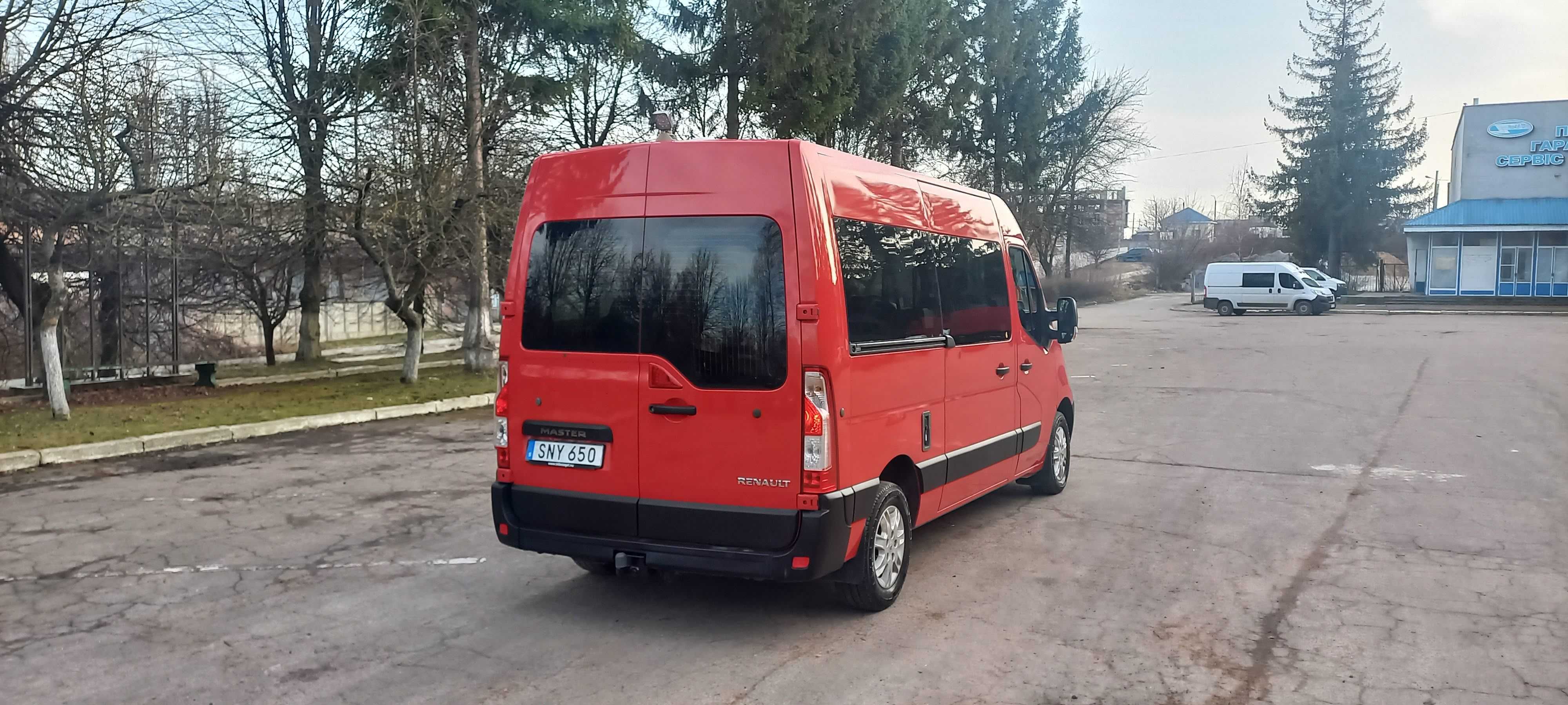 Автобус Renault Master 2015р 8+1 м