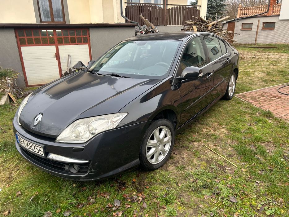 Zadbane wnętrze dobre wyposażenie uszkodzona nie odpala