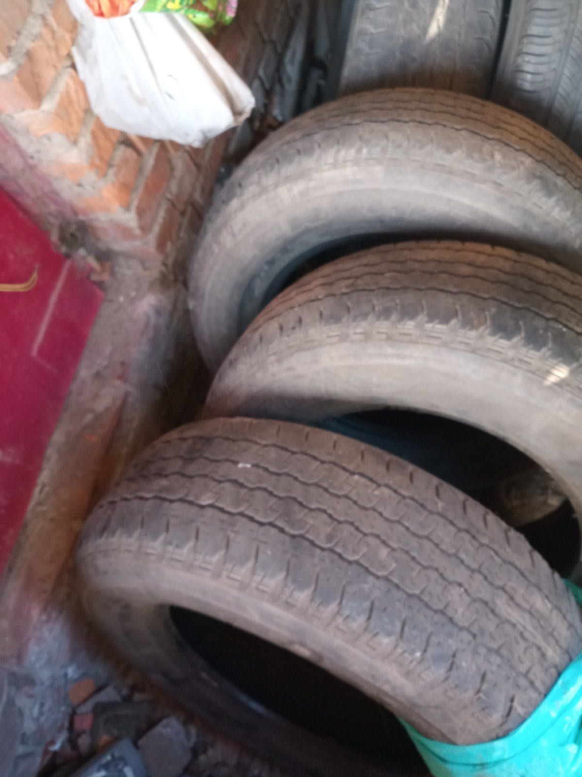 Dunlop Michelin Bridgestone 265/65/17