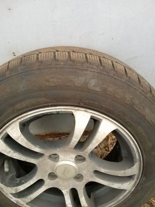 Легкосплавні диски з зимовою резиною 175/70/r14