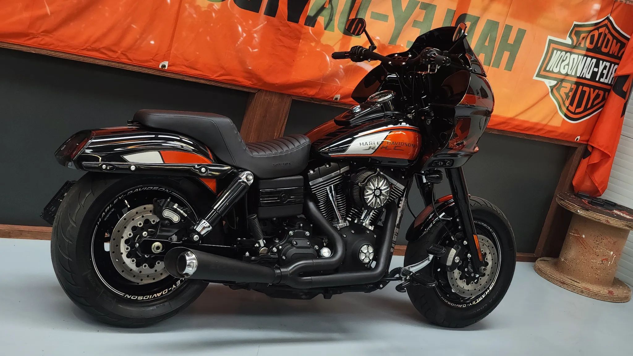 Harley-Davidson Dyna Dyna FXR Street Bob Fat Custom Club Style Klock Werks
