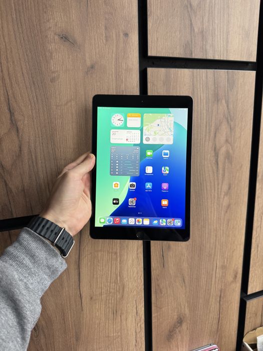Apple iPad 7 128 gb Wi-Fi + LTE