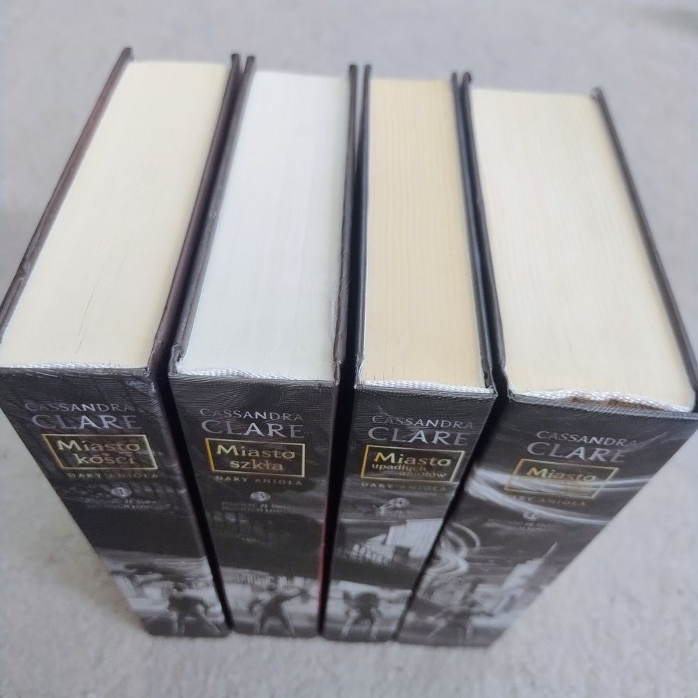 Dary anioła Cassandra Clare Miasto niebiańskiego ognia upadłych anioł
