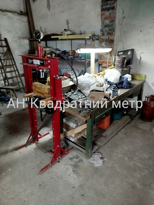 Продам СТО з обладнанням в м. Кам'янка