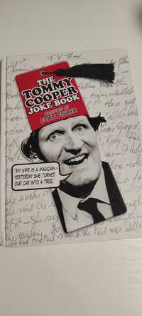 Книга англійською The Tommy Cooper Joke Book. Compiled by John Fisher