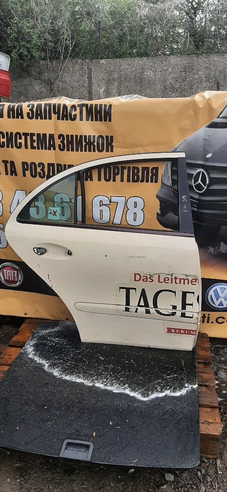 Дверки задні праві Mercedes e-class w211