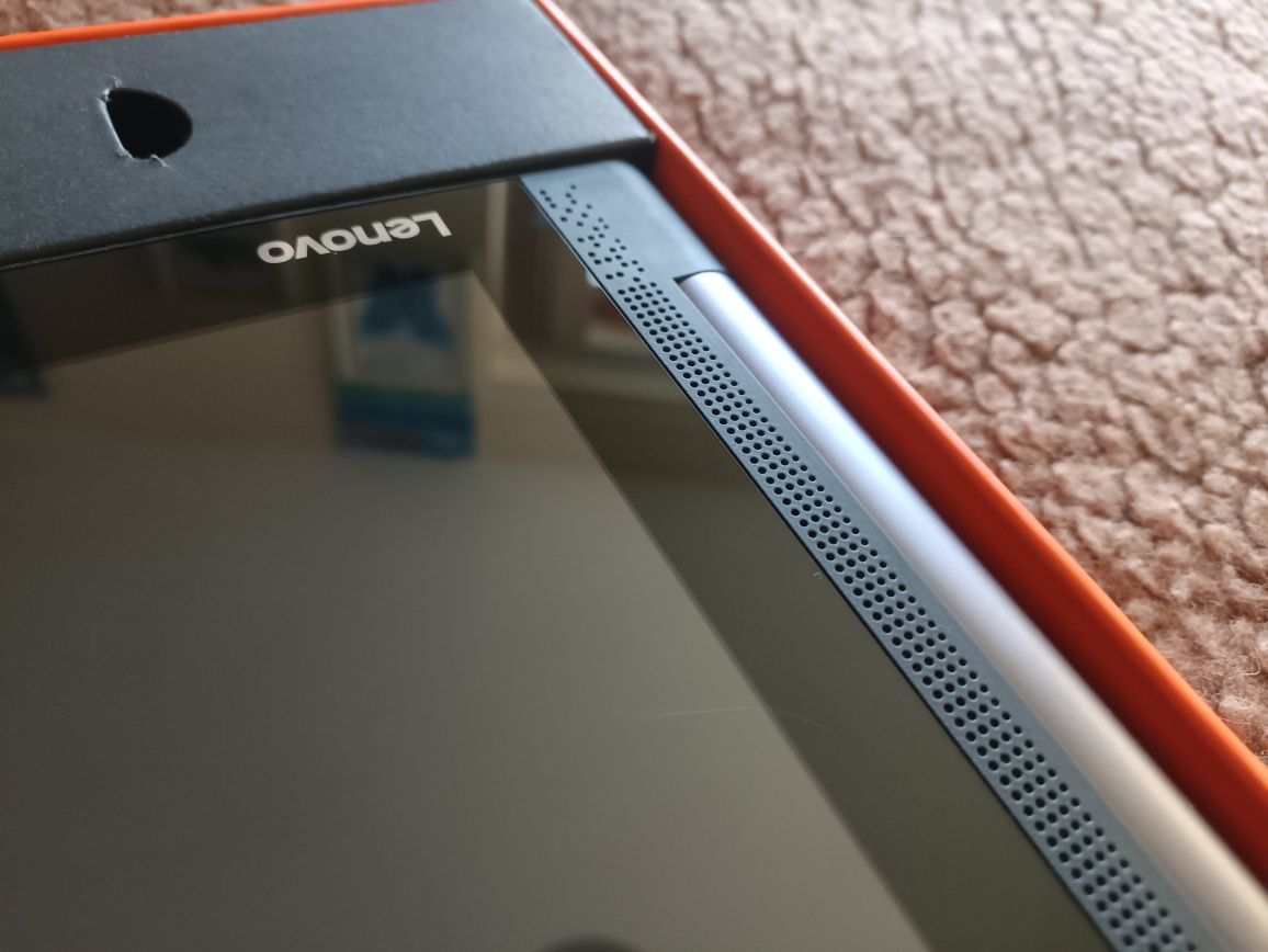 Yoga Tab 3 Lenovo 10.1 " model YT3-X50F  tablet stan bardzo dobry