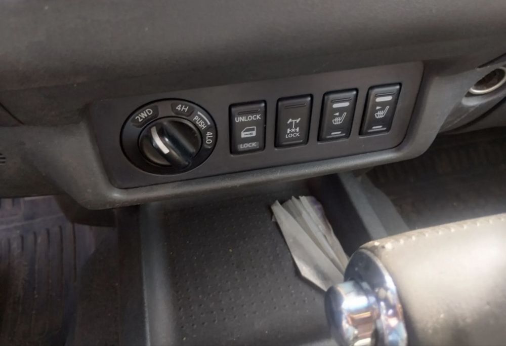 Продам Nissan Navara