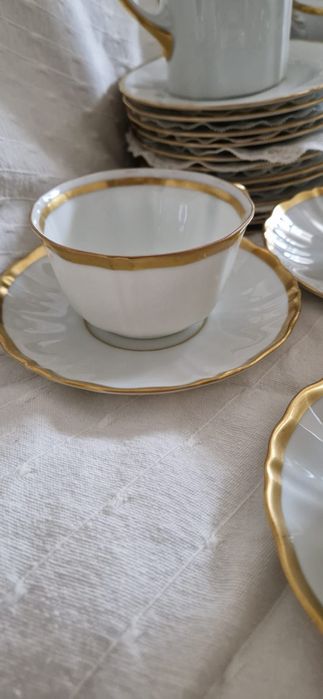 Porcelana zloto Furstenbeeg zestaw obiadowo kawowy na 12 osób