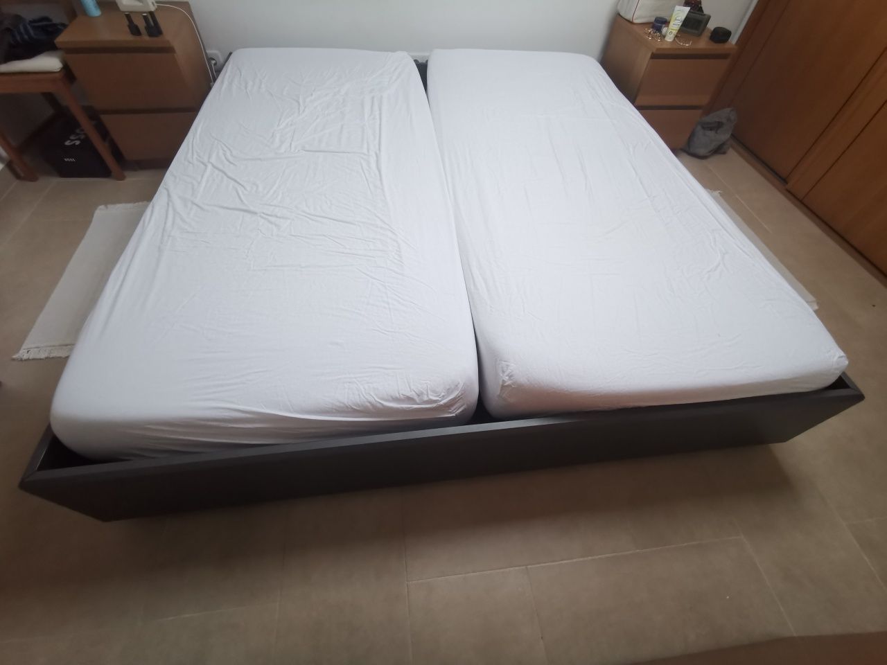 Cama de casal. Óptimo Preço. Bom estado.