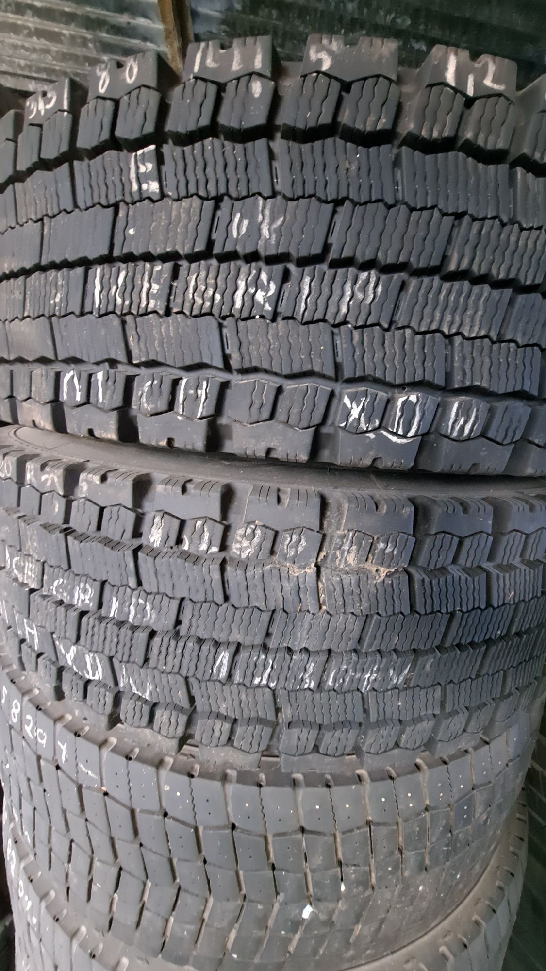 Komplet Michelin  bez napraw 315/80R22.5