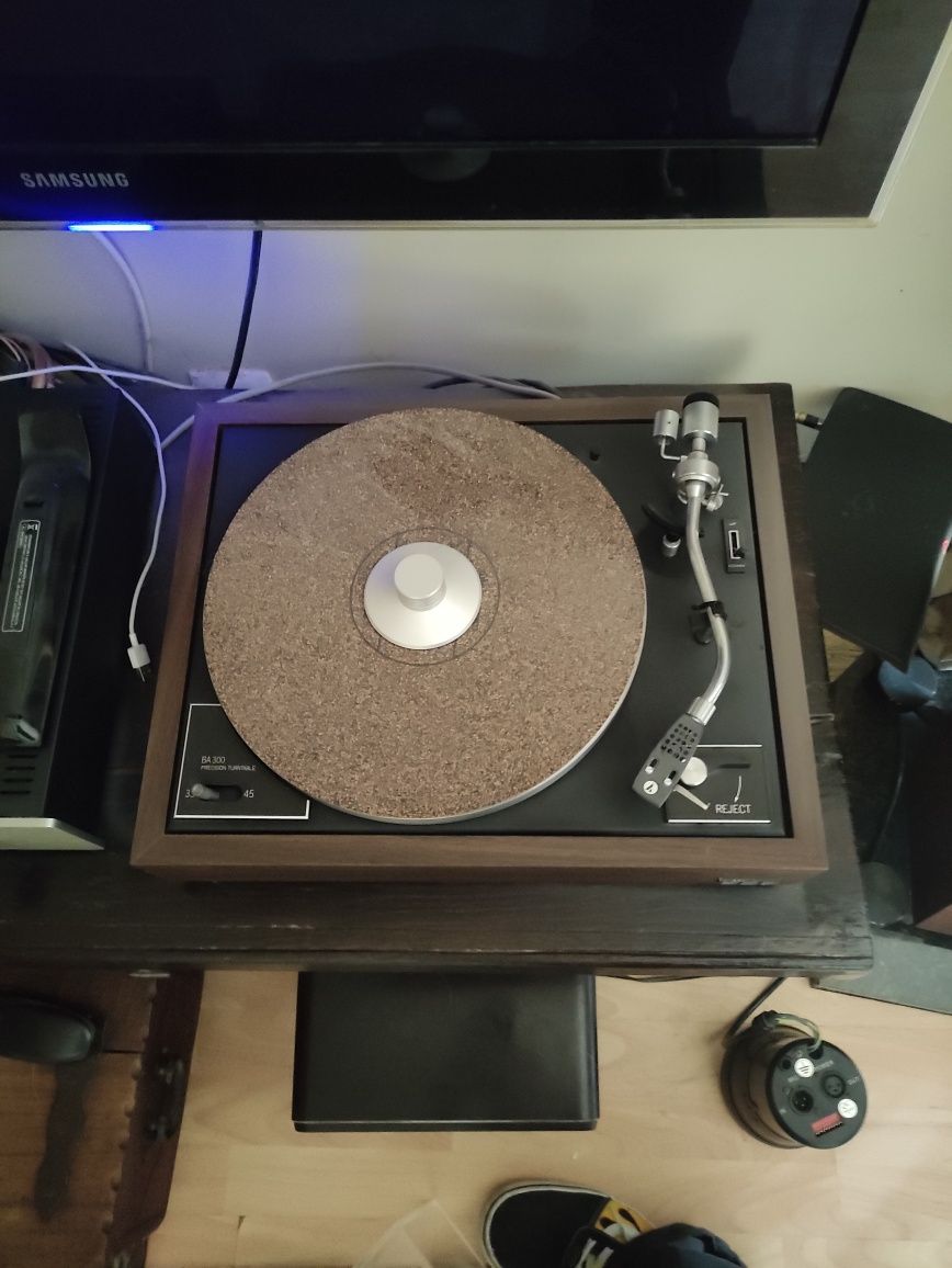 Conjunto Prato gira discos CEC BA 300 um clássico e pré de phono