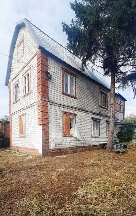 ПРОДАМ в с. Базалиевка кирпичный 2х этажный дом с мансардой, 134 кв.м