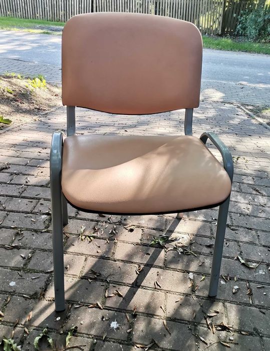 Krzesła konferencyjne / biurowe – komplet 4 szt. – solidne, wygodne