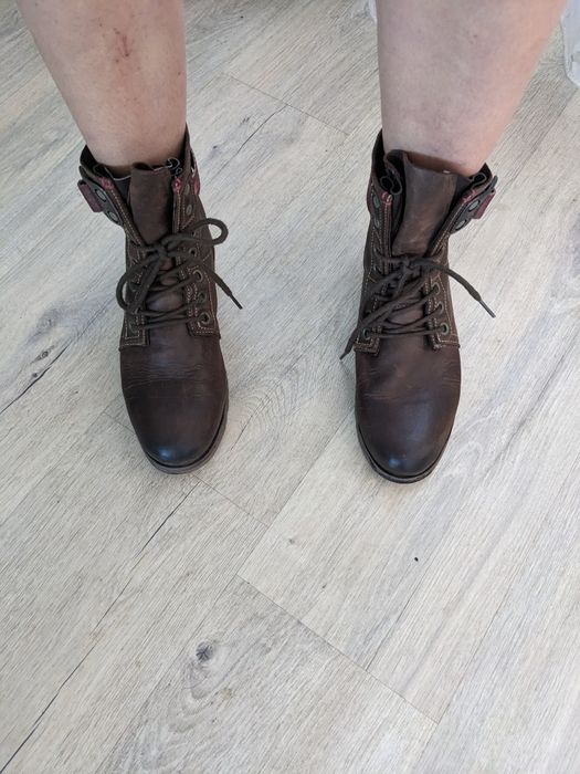 Шкіряні черевики Fly