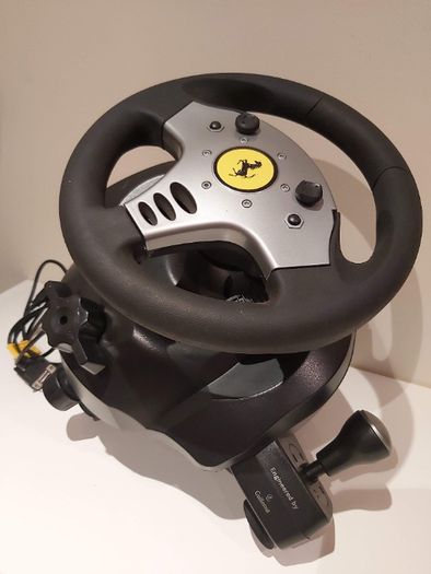 Volante + pedais Ferrari (Thrustmaster) + jogo