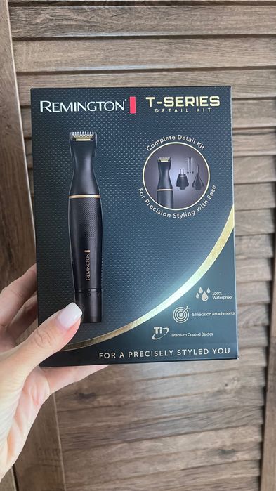 Триммер для моделювання вусів та бороди.