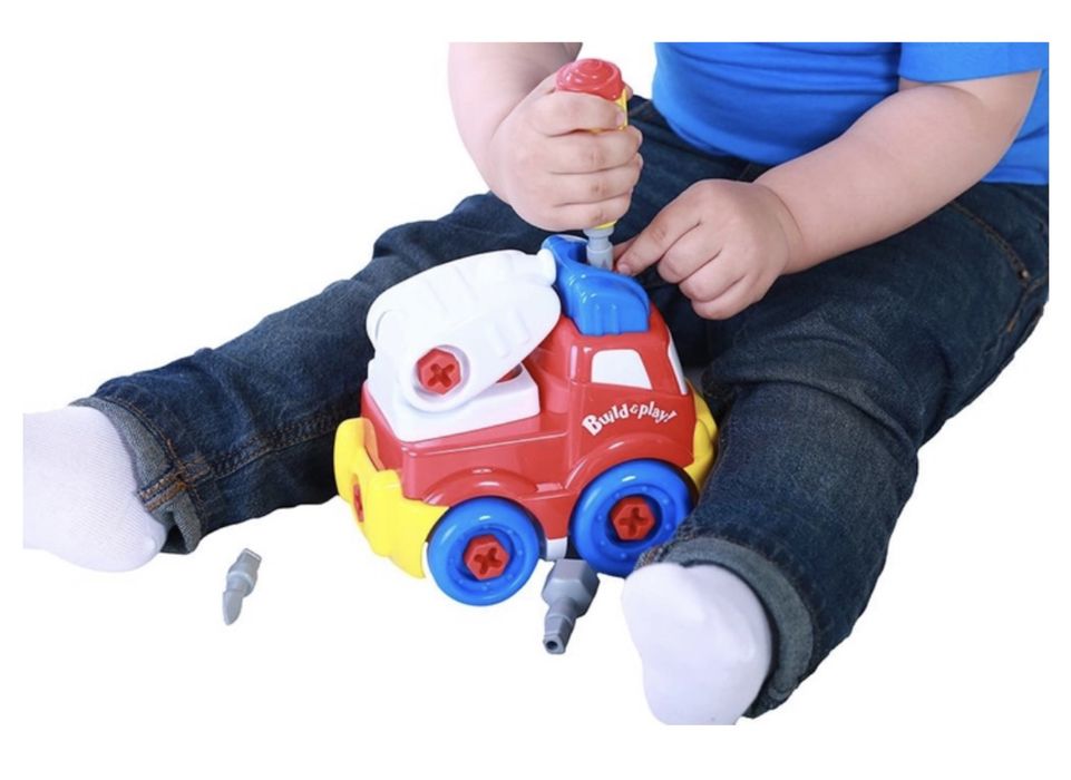 Конструктор Keenway «Строй и играй. Пожарная машина».