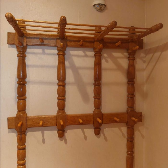 Lustro do garderoby i ręcznie wykonany wieszak- LITE DREWNO