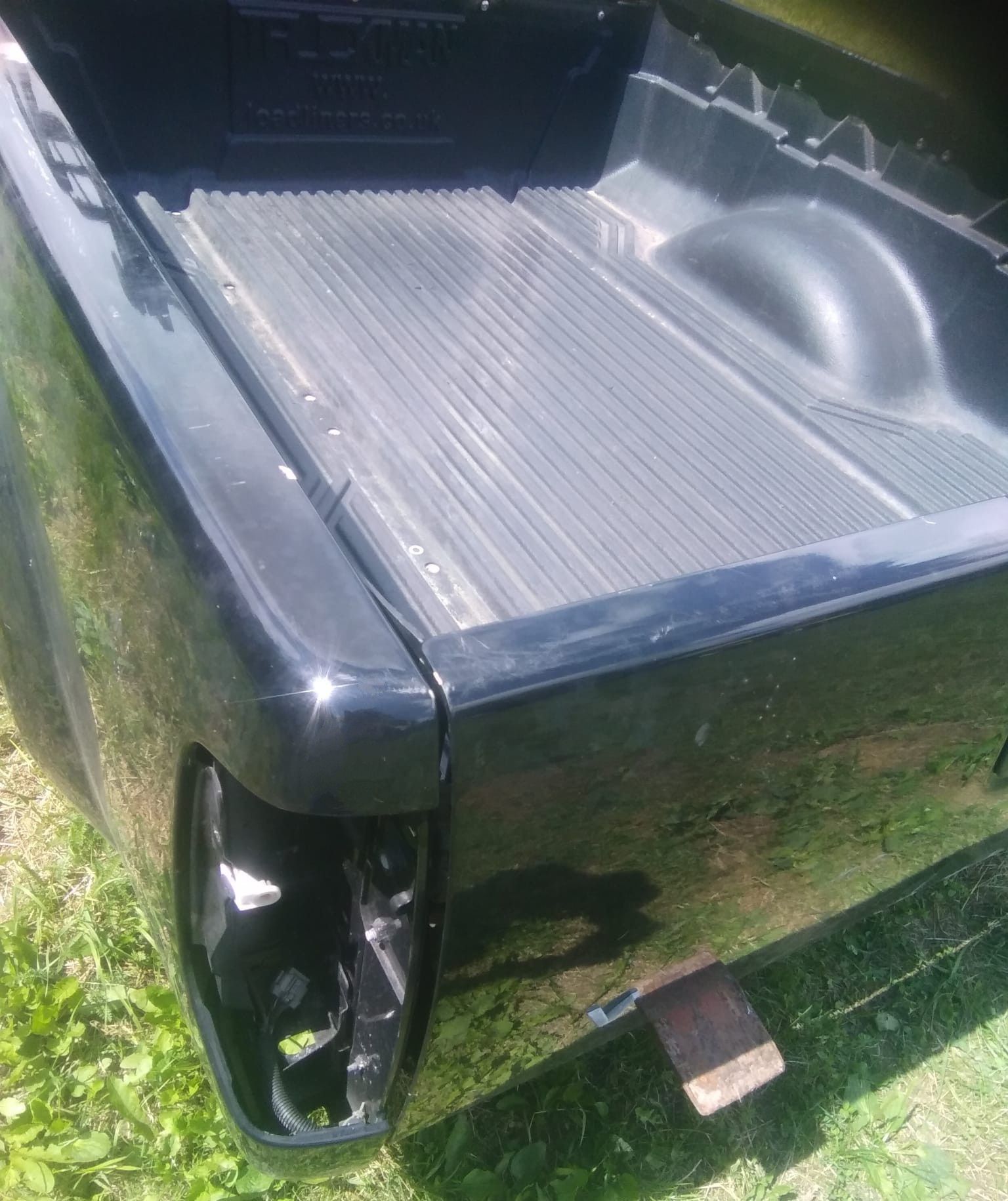 Paka Nissan Navara pickup zabudowa d40 skrzynia ładunkowa