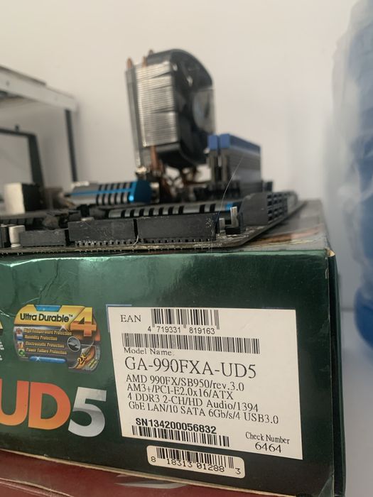 Материнская плата Gigabyte GA-990FXA-UD5 AM3