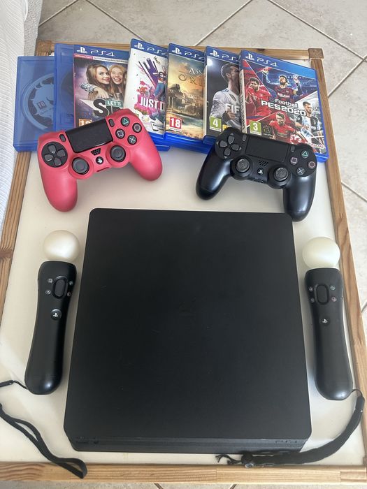 PlayStation 4 Slim 1TB + 2 comandos + 2 PS Move + 7 jogos