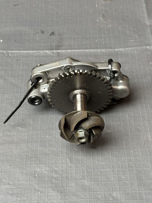 Pompa wody KAWASAKI KLR250