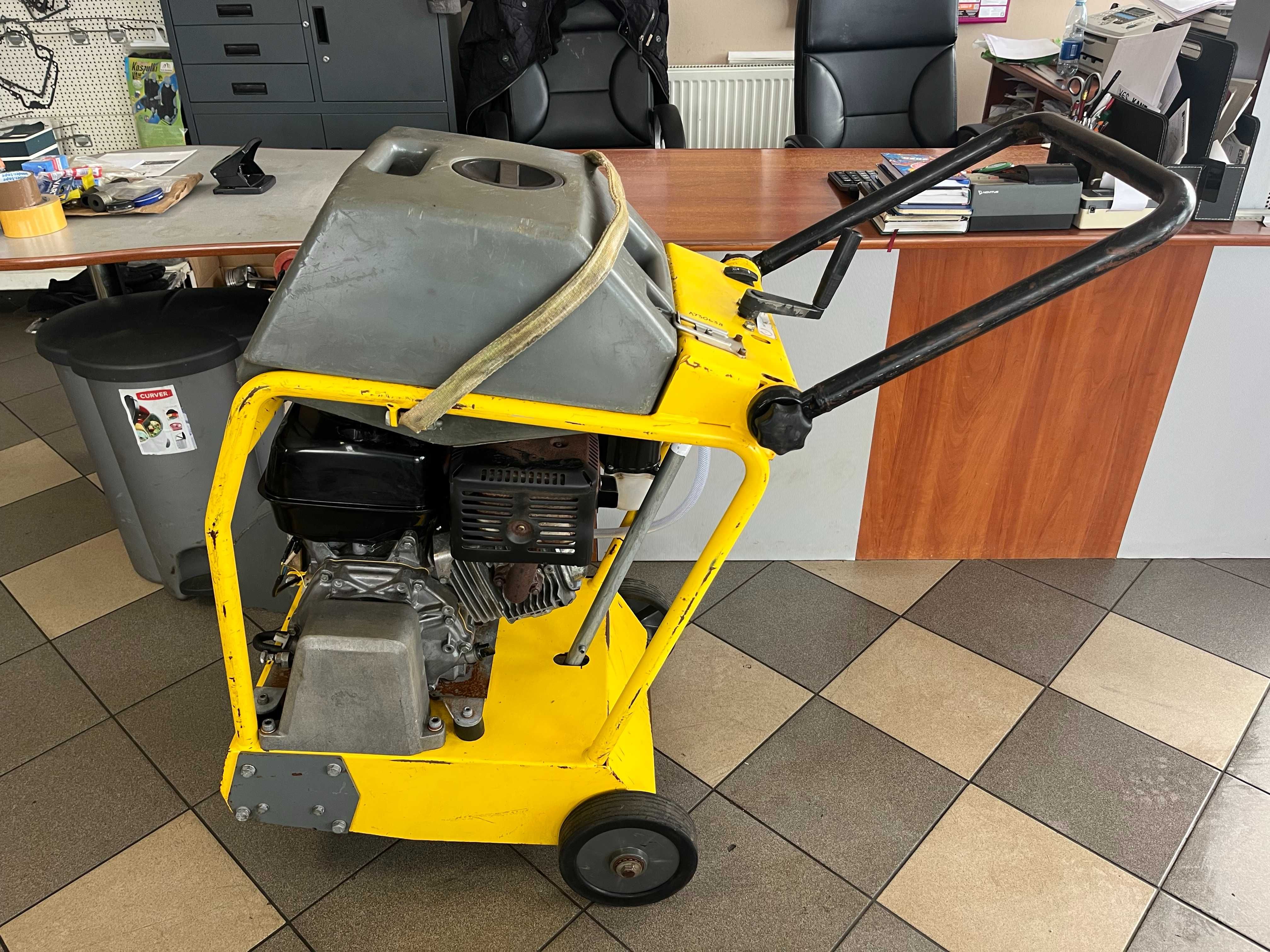 Przecinarka jezdna betonu asfaltu WACKER NEUSON BFS 1345
