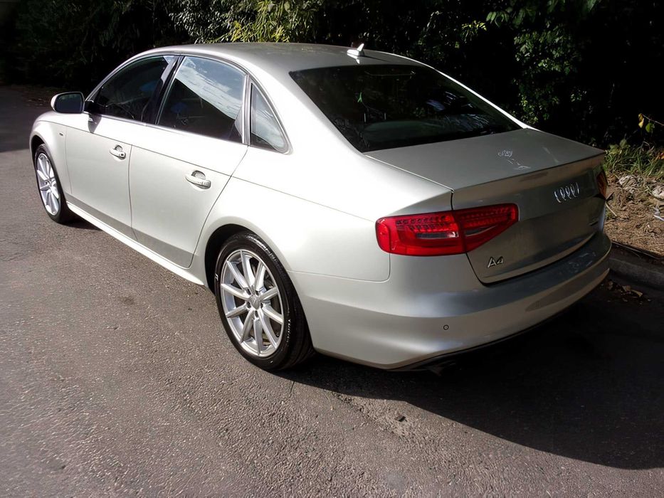 Audi A4      2015
