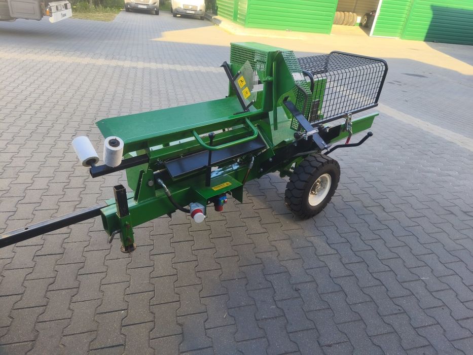 Łuparka/ Kombajn/ rębak do drzewa firmy Kellfri 13 kw340