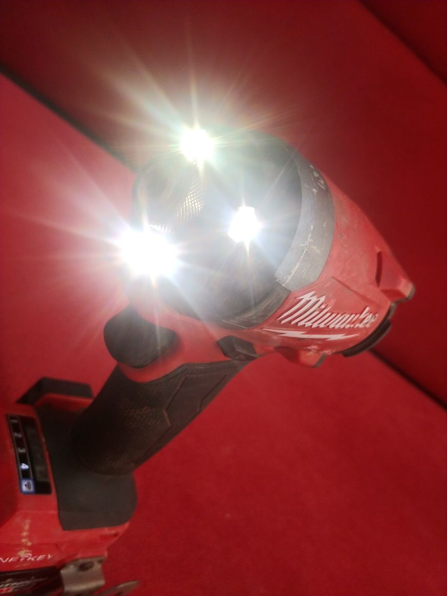 Zakretarka milwaukee ONEID3