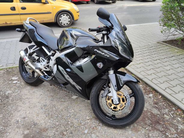 Honda CBR 600 f4i pc35 zarejestrowana ubezpieczona  dominator gsxr r6