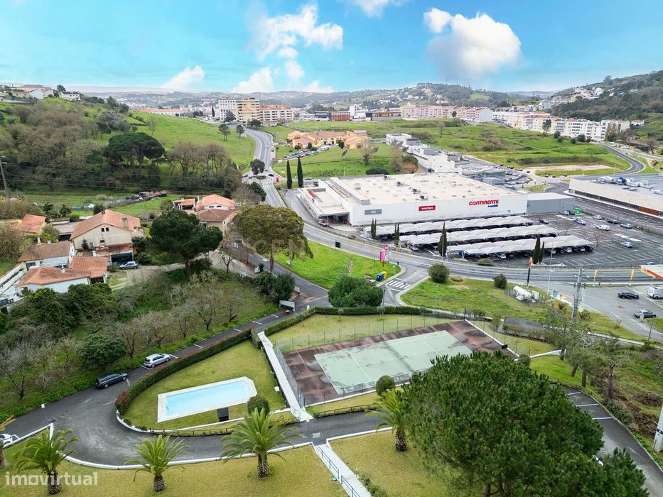 Moradia em Urbanização a Encosta na cidade de Alcobaça